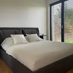 Peaceful Escape & Cozy Backyard